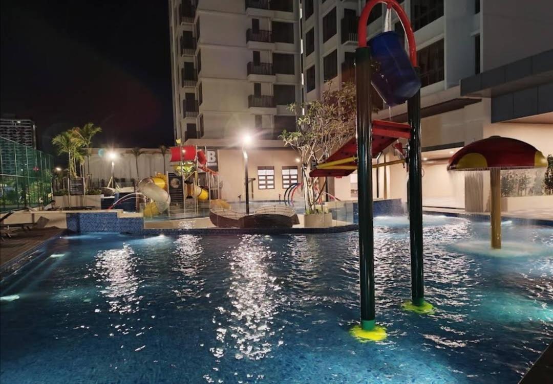 家庭式公寓 Bali Residences Melaka Ngoại thất bức ảnh